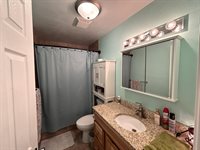 1130 Valley St, Minot, ND 58701