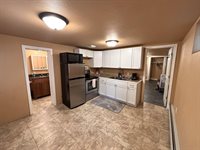 1130 Valley St, Minot, ND 58701