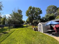 1130 Valley St, Minot, ND 58701