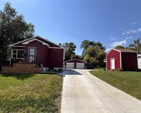1130 Valley St, Minot, ND 58701