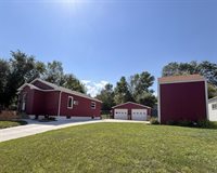 1130 Valley St, Minot, ND 58701