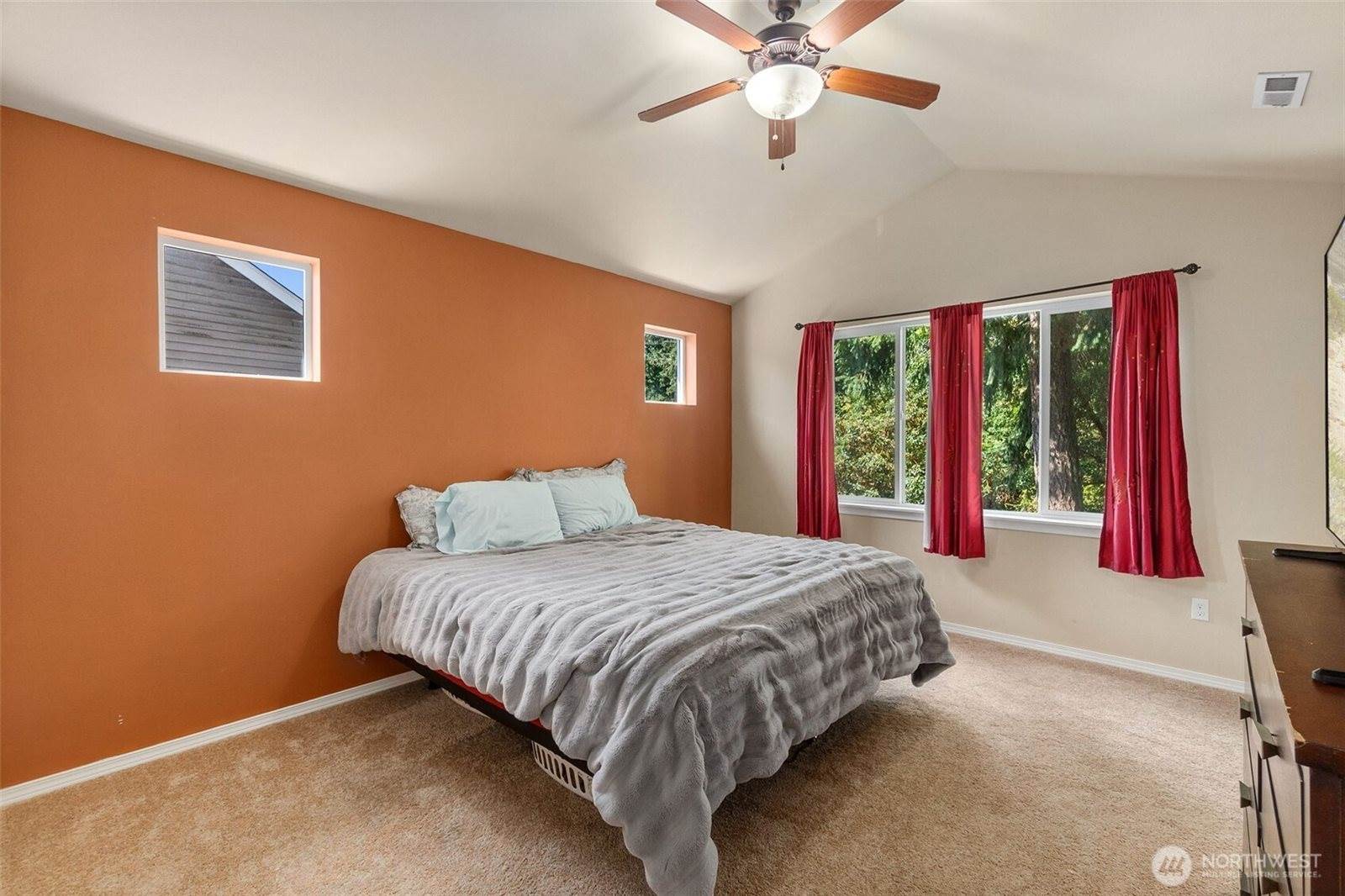 1827 100th Street Court South, Tacoma, WA 98444