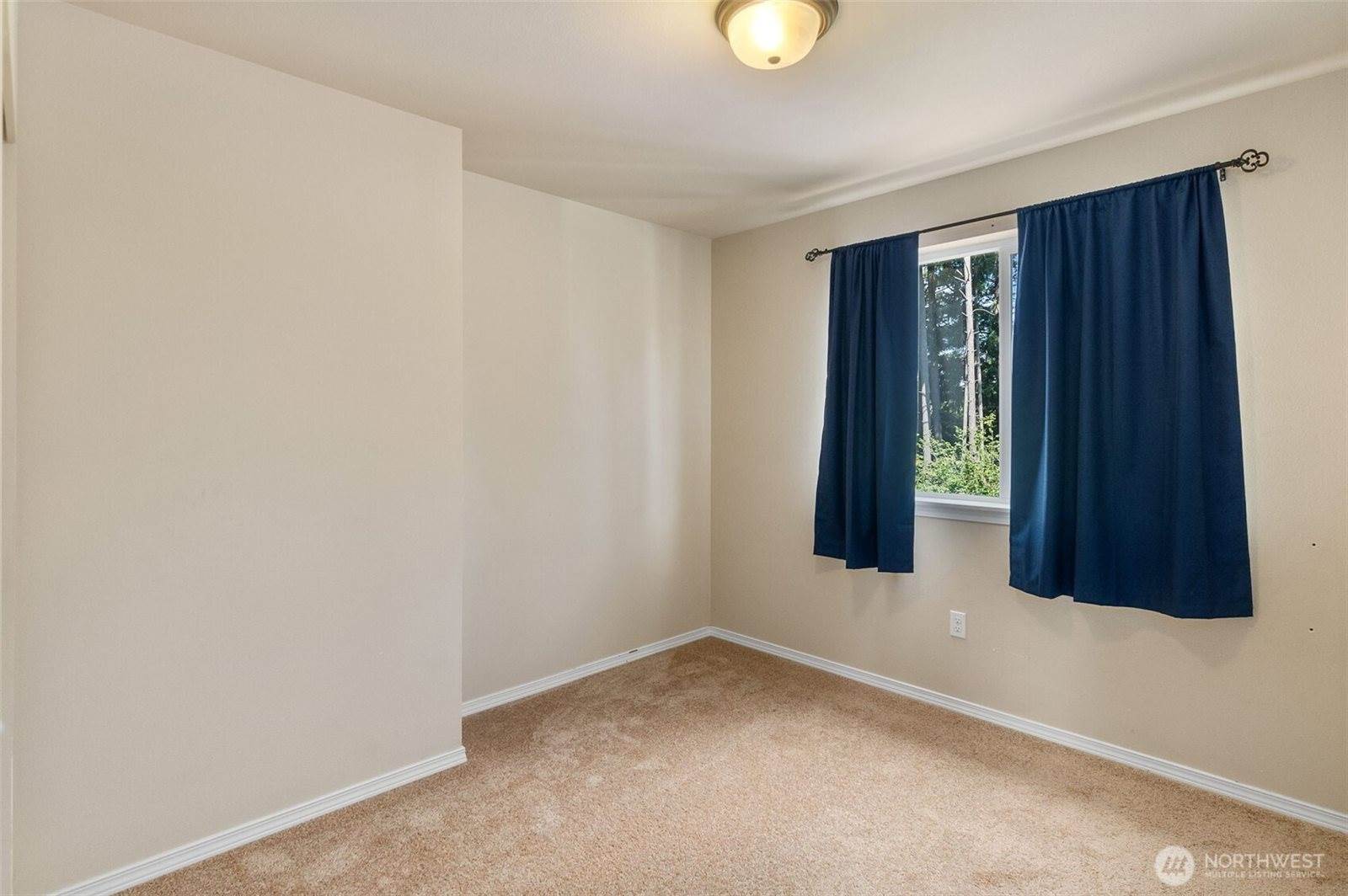 1827 100th Street Court South, Tacoma, WA 98444