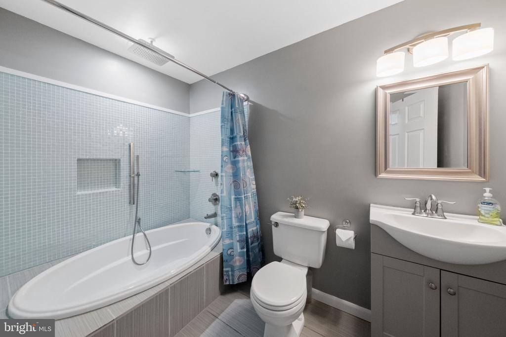 10 Quality Terrace, Martinsburg, WV 25403