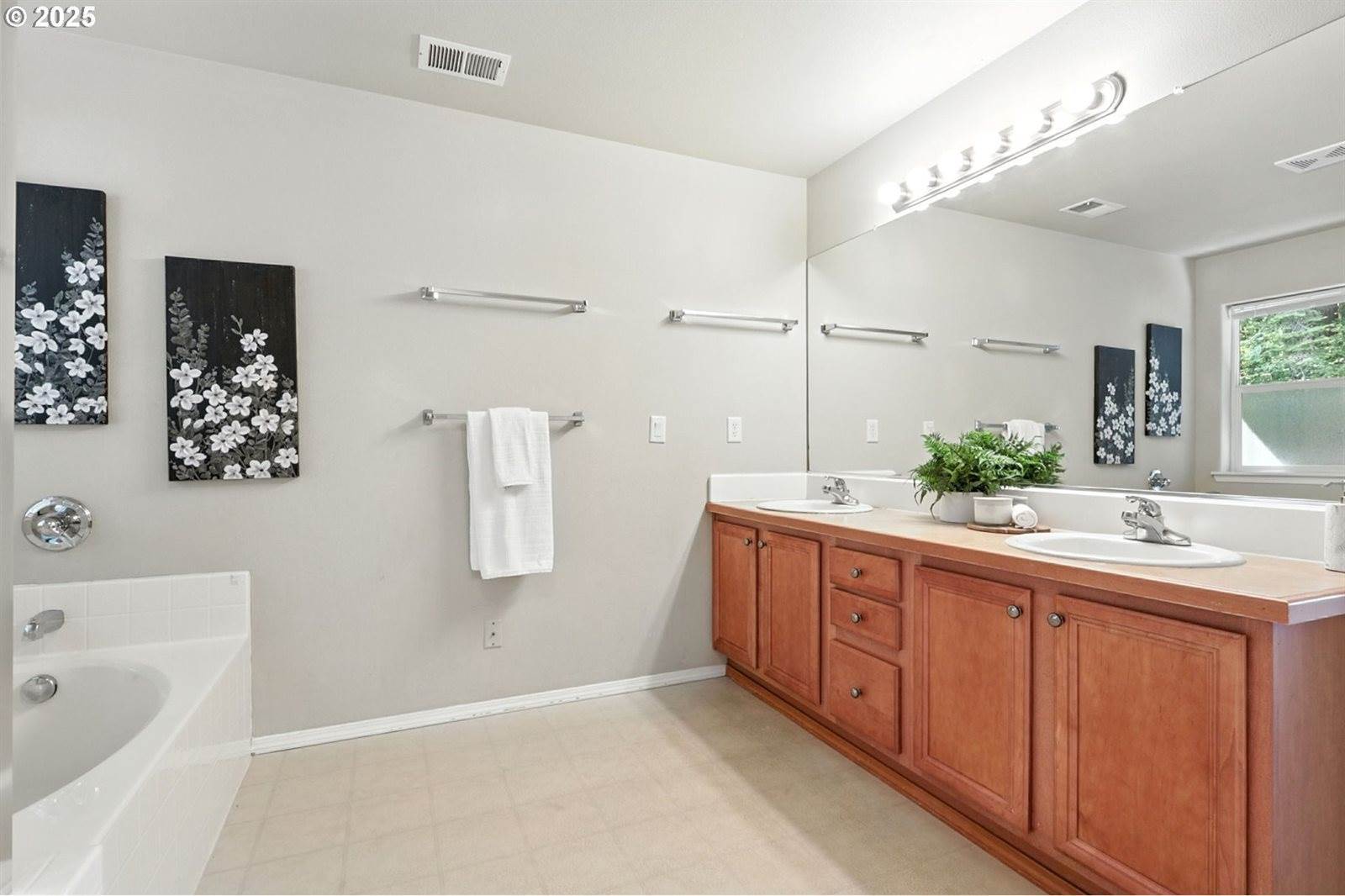 5200 NW 126TH Ter, Portland, OR 97229