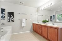 5200 NW 126TH Ter, Portland, OR 97229