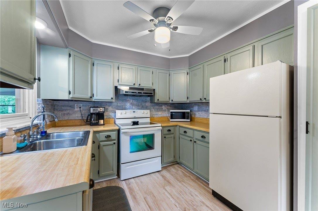 398 Bristol Champion Townline Road, Warren, OH 44481