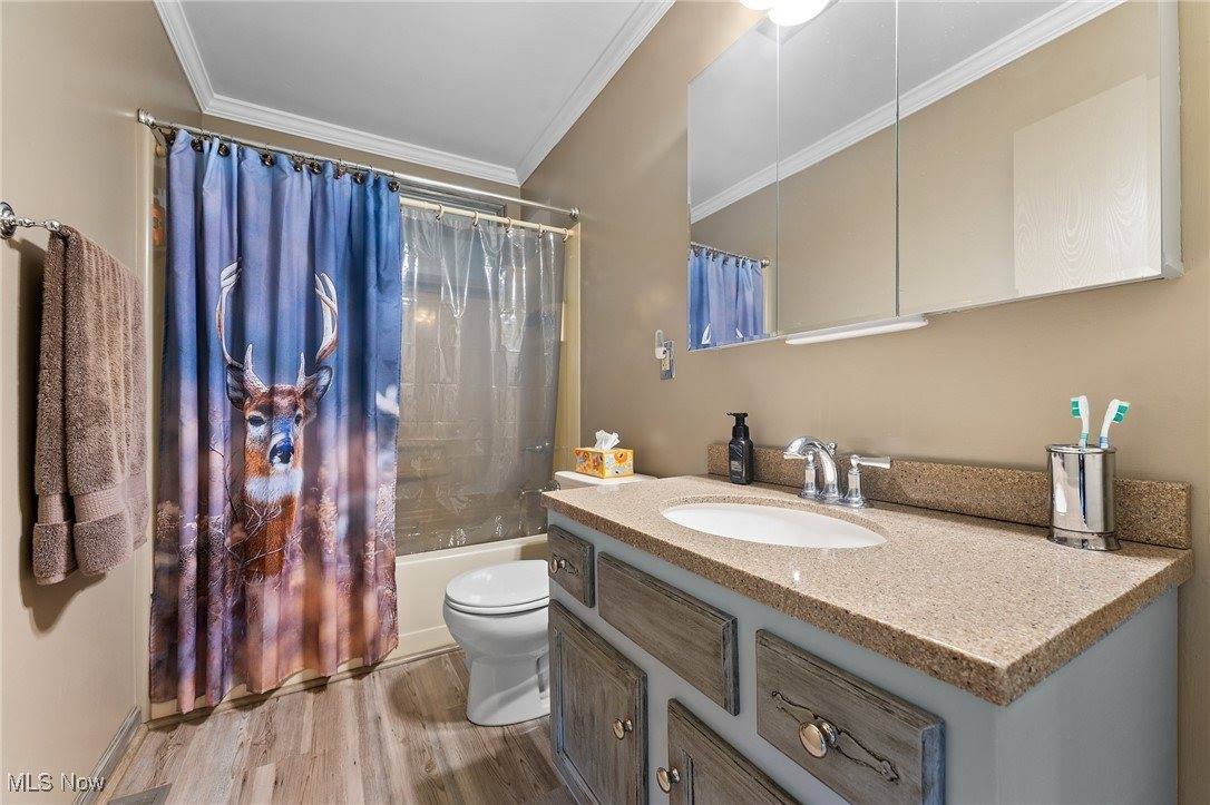 398 Bristol Champion Townline Road, Warren, OH 44481