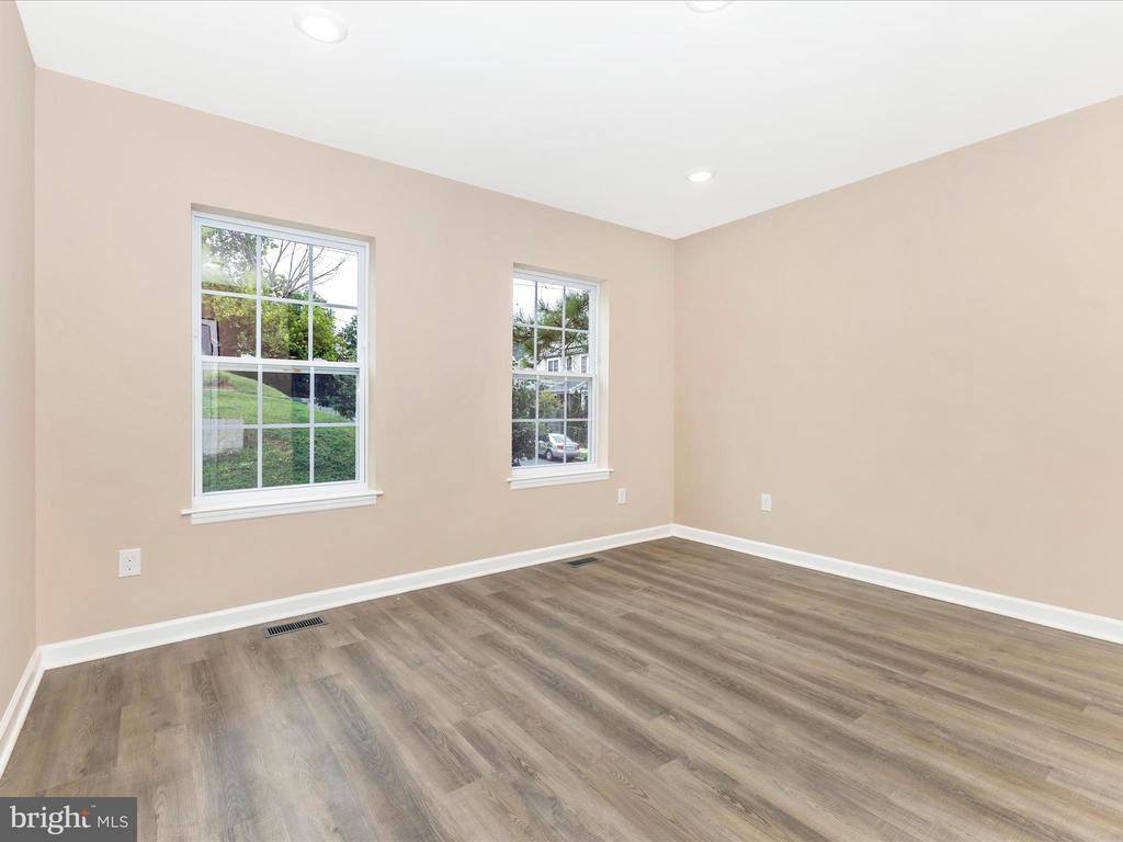 4820 Hayes Street NE, Washington, DC 20019