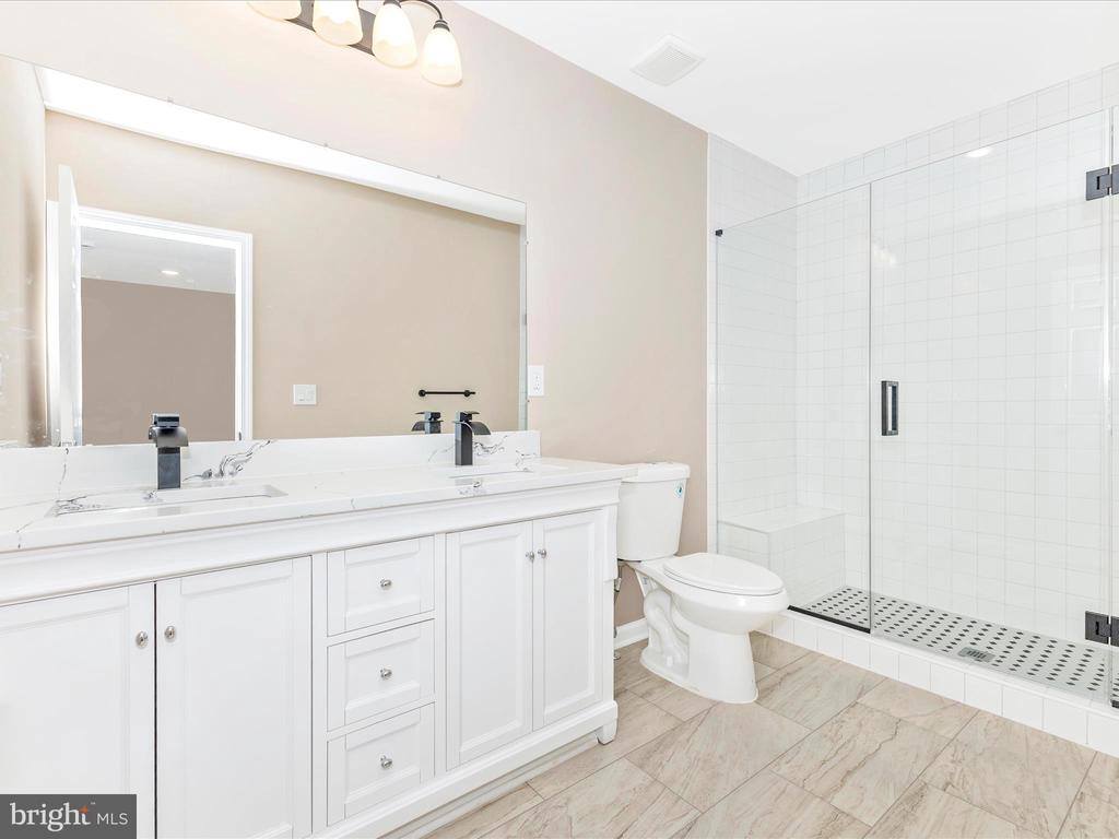 4820 Hayes Street NE, Washington, DC 20019