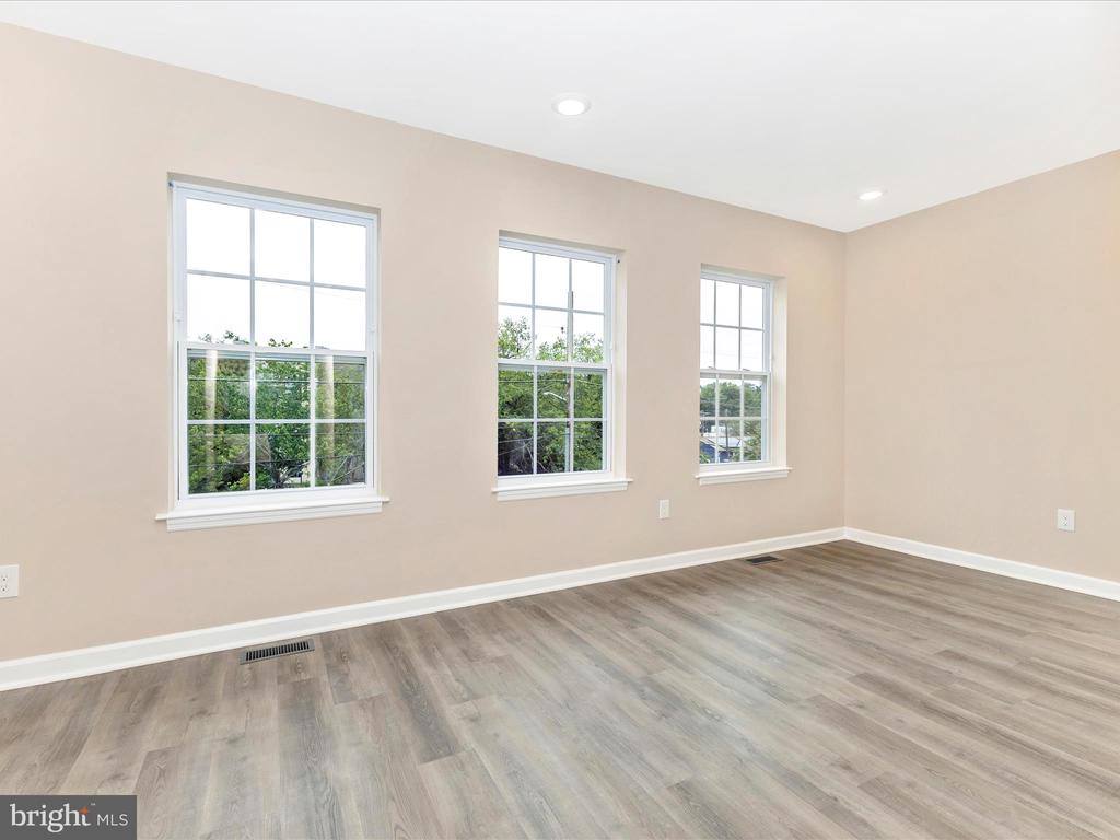 4820 Hayes Street NE, Washington, DC 20019