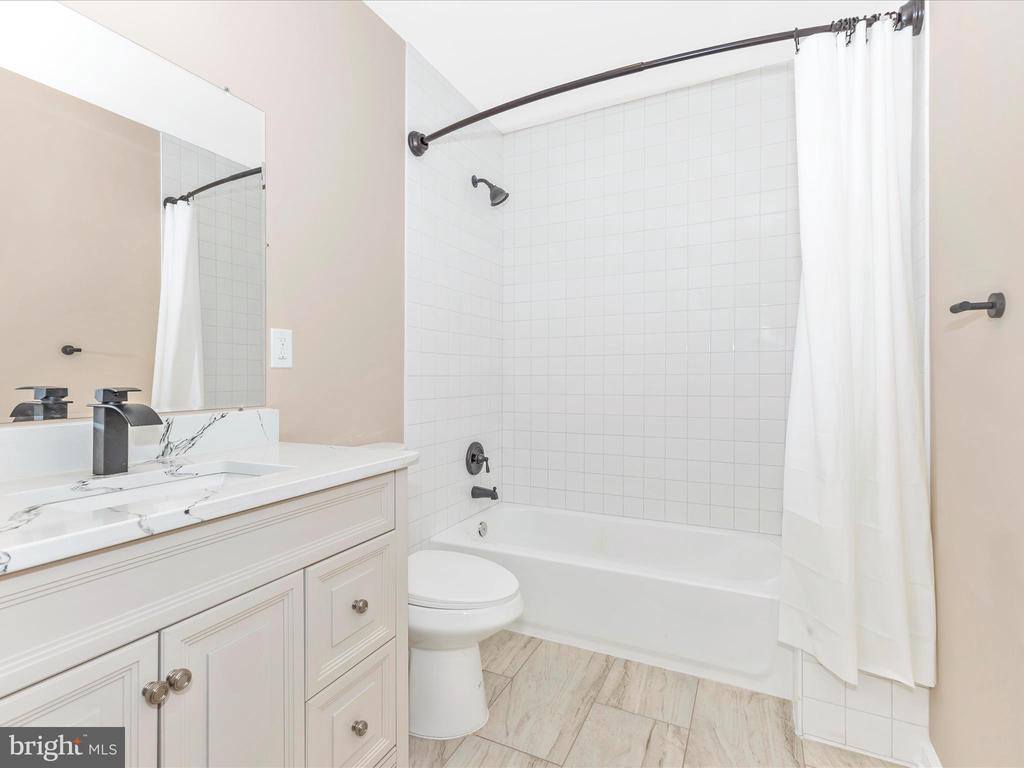 4820 Hayes Street NE, Washington, DC 20019