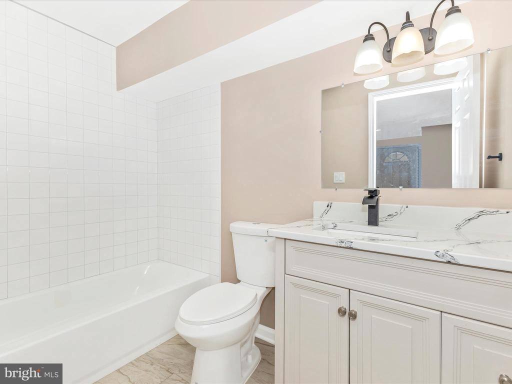 4820 Hayes Street NE, Washington, DC 20019