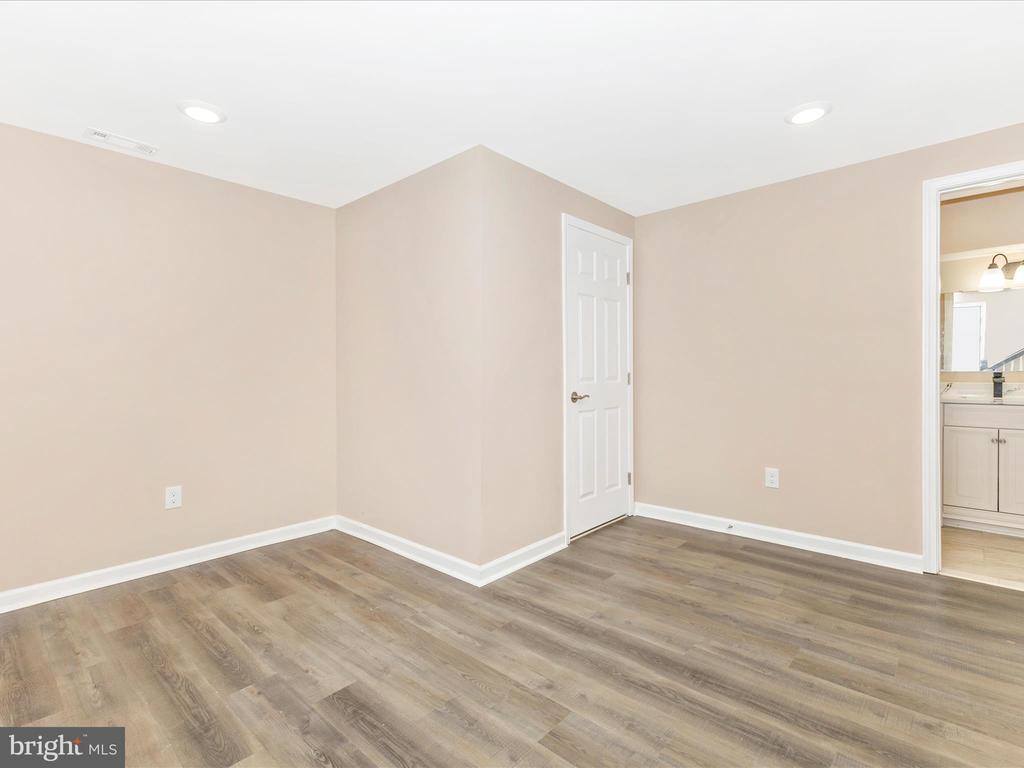 4820 Hayes Street NE, Washington, DC 20019