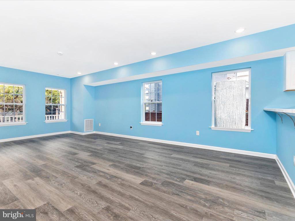 4820 Hayes Street NE, Washington, DC 20019