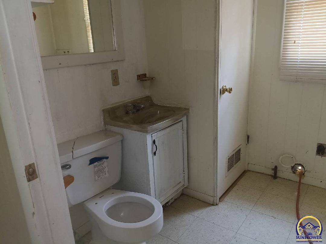 110 South 13th ST, Herington, KS 67449