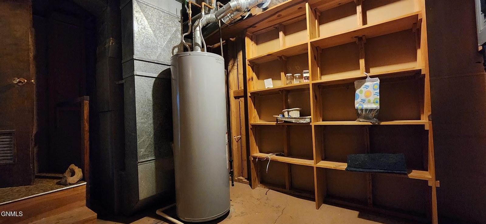 207 Roosevelt Avenue, Underwood, ND 58576