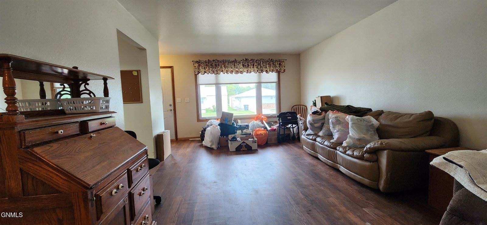 207 Roosevelt Avenue, Underwood, ND 58576