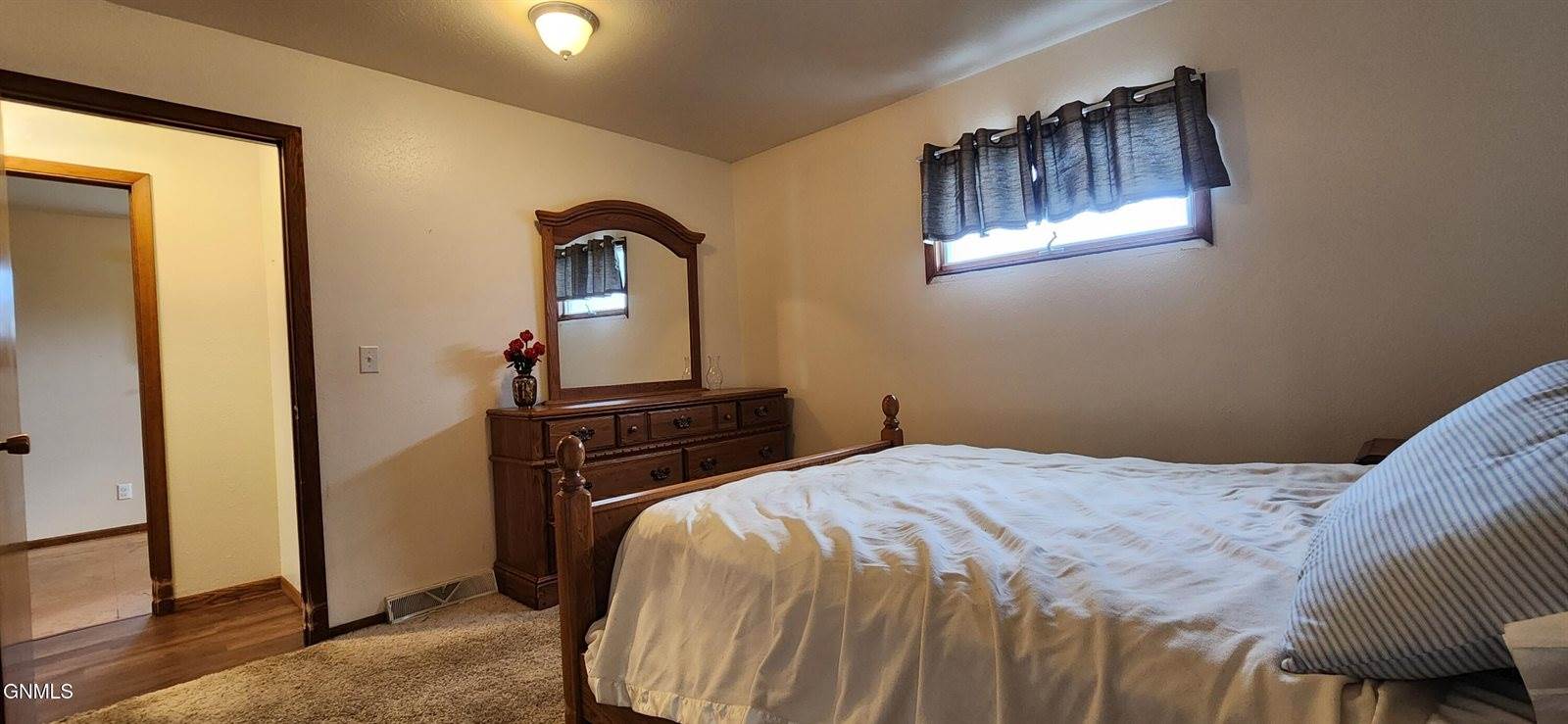 207 Roosevelt Avenue, Underwood, ND 58576