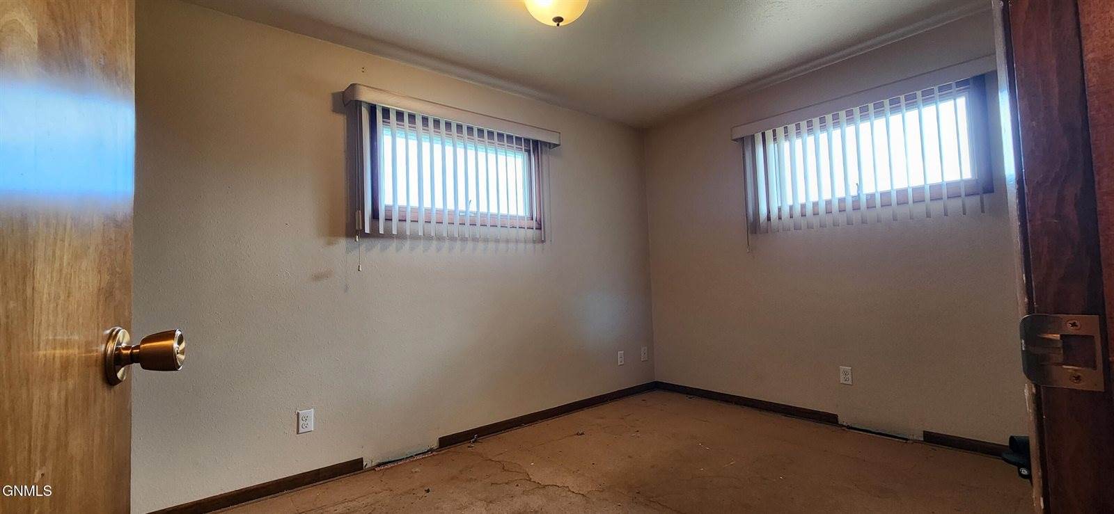 207 Roosevelt Avenue, Underwood, ND 58576