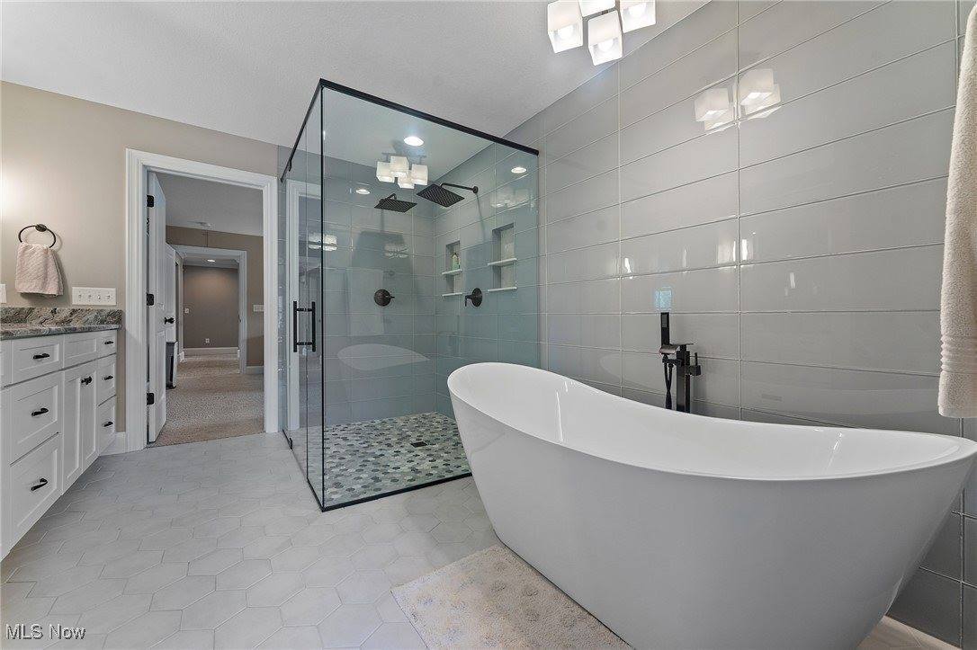 1285 Fox Den Trail, Canfield, OH 44406