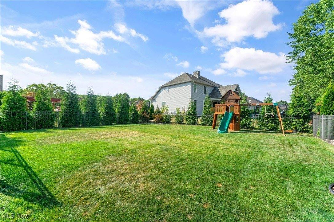 1285 Fox Den Trail, Canfield, OH 44406