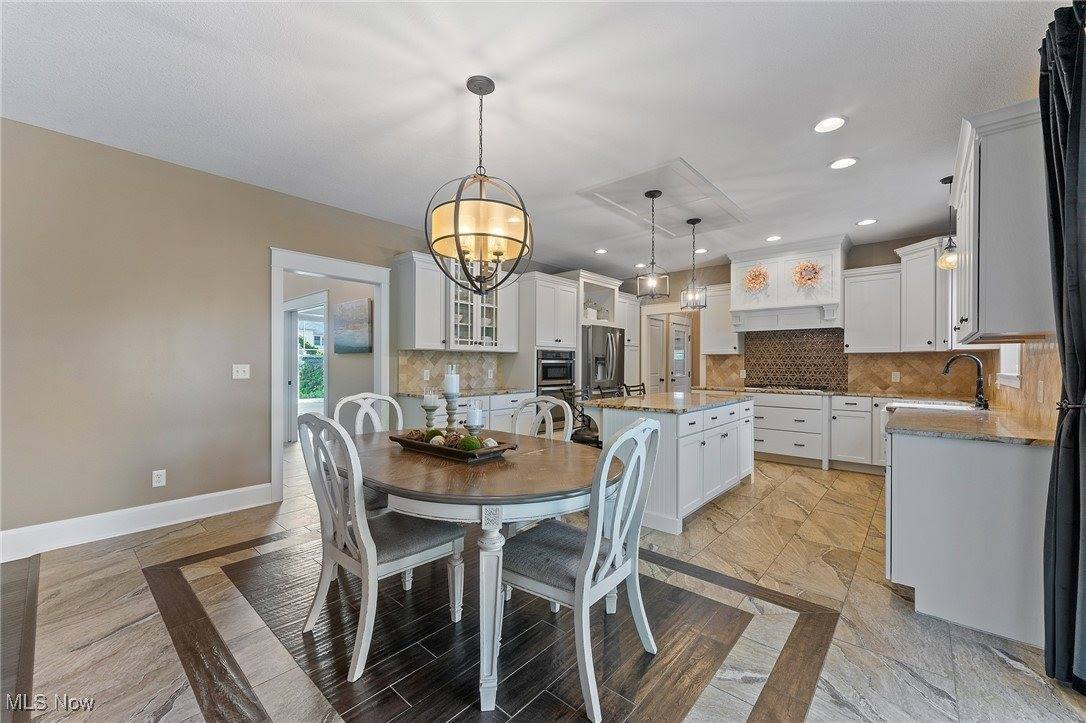 1285 Fox Den Trail, Canfield, OH 44406