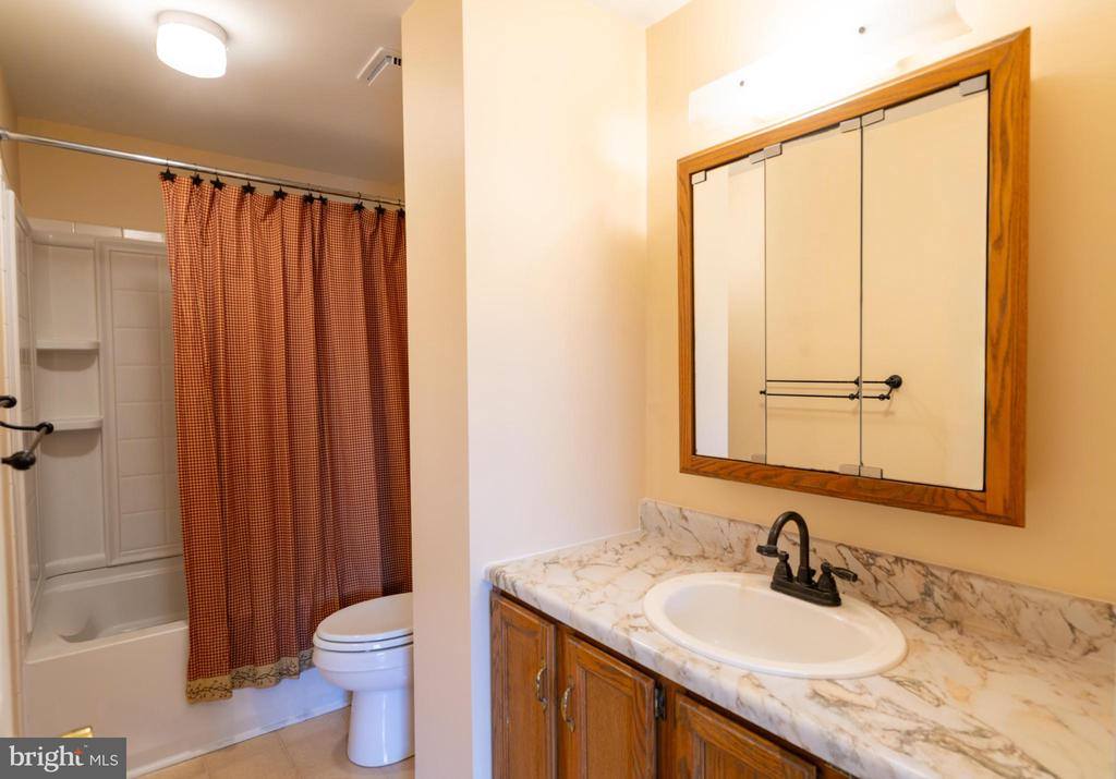 2 Zephyr Court, Taneytown, MD 21787