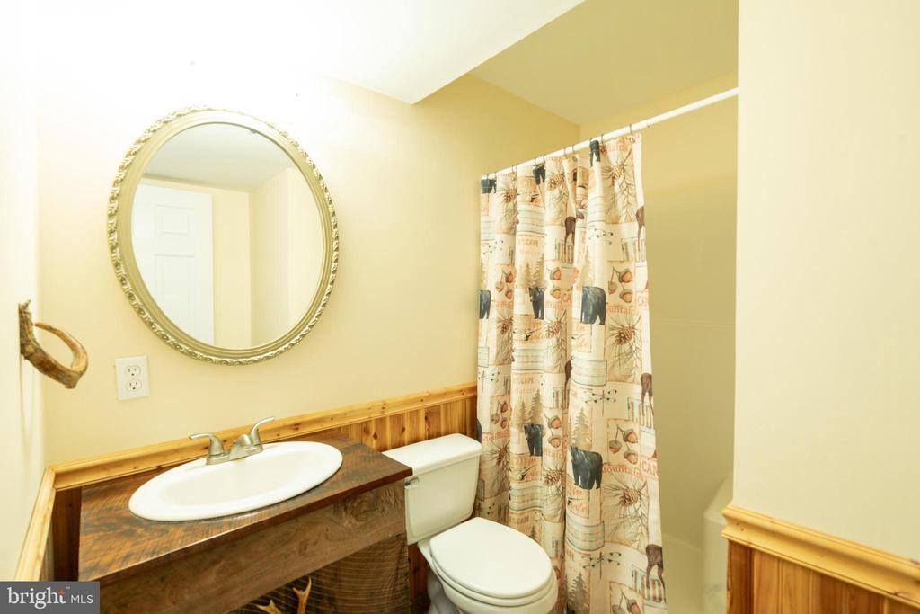 2 Zephyr Court, Taneytown, MD 21787