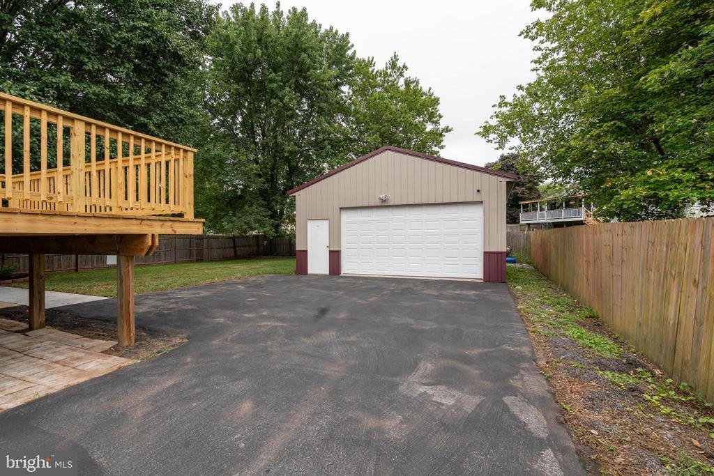 2 Zephyr Court, Taneytown, MD 21787