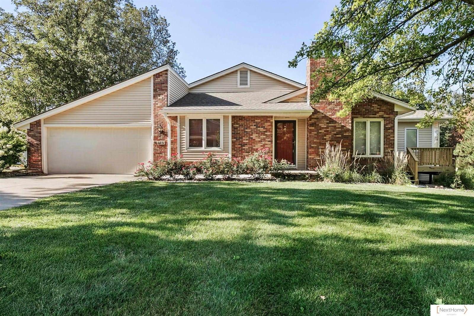 8231 Hickory Lane, Lincoln, NE 68510