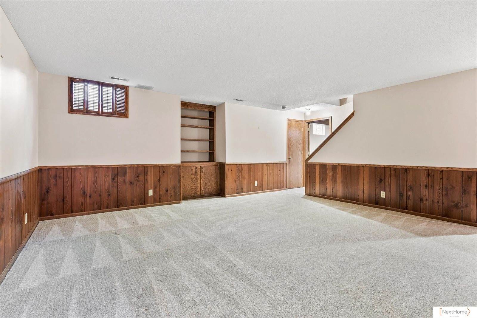 8231 Hickory Lane, Lincoln, NE 68510