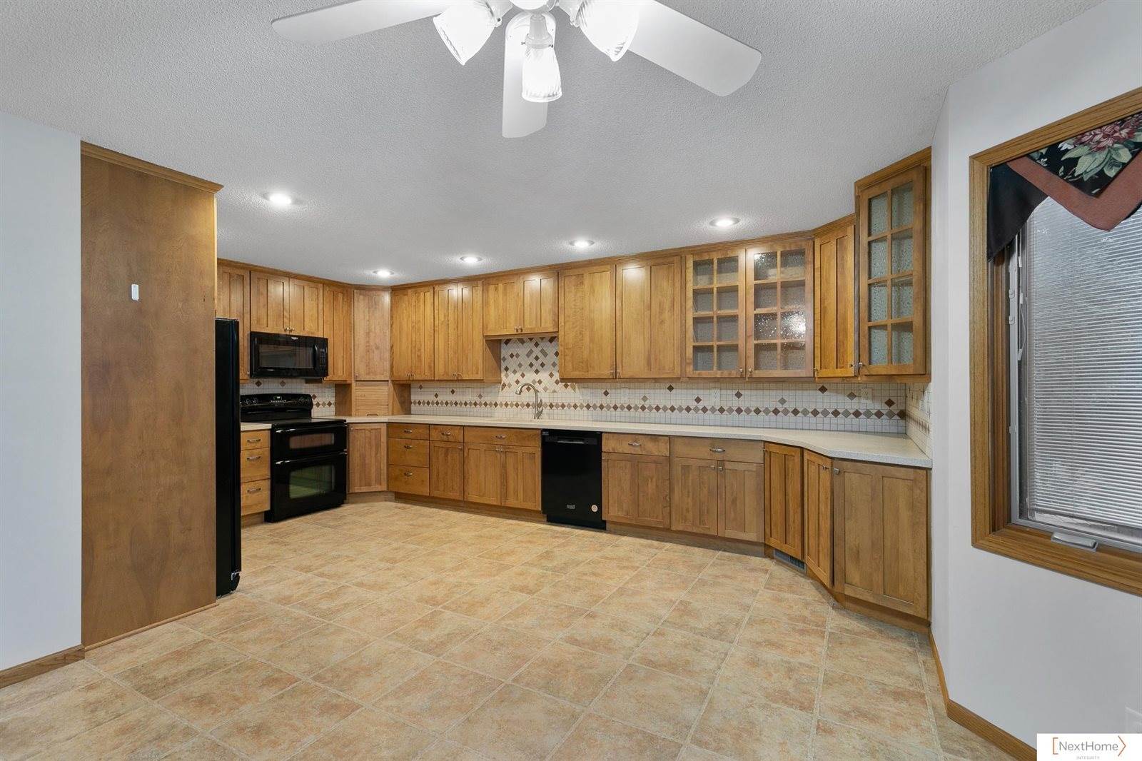 8231 Hickory Lane, Lincoln, NE 68510