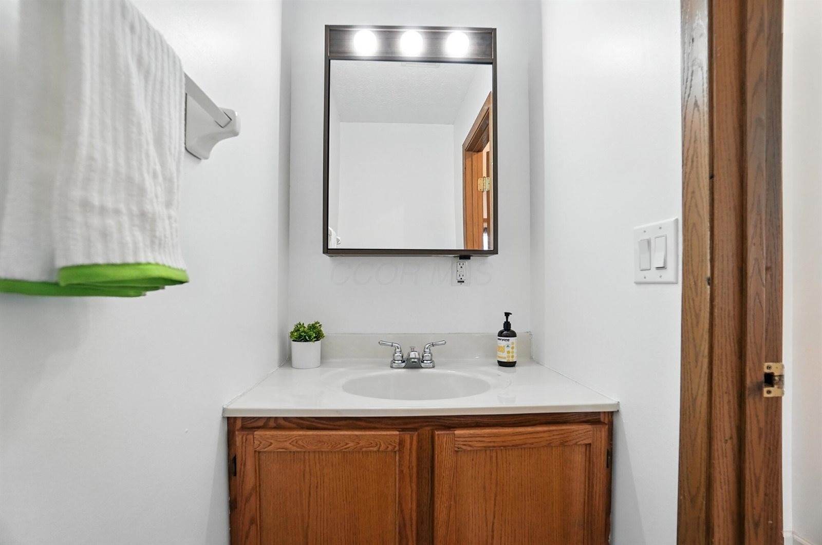 103 Kettering Bend, Delaware, OH 43015