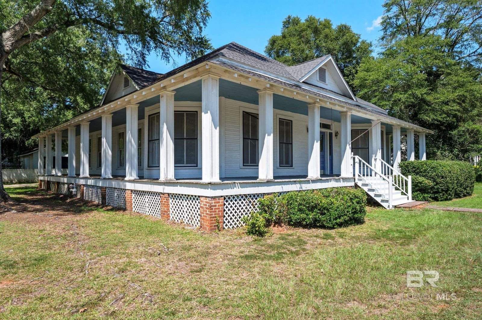 60 Bigger Street, Monroeville, AL 36460