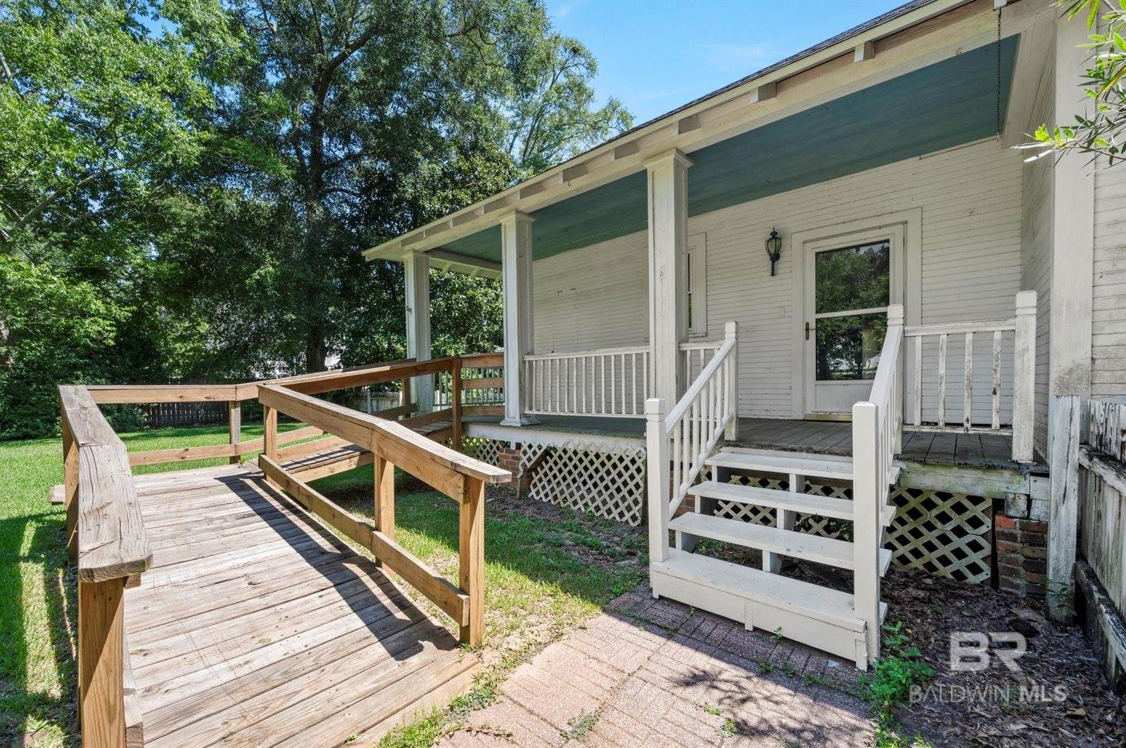 60 Bigger Street, Monroeville, AL 36460