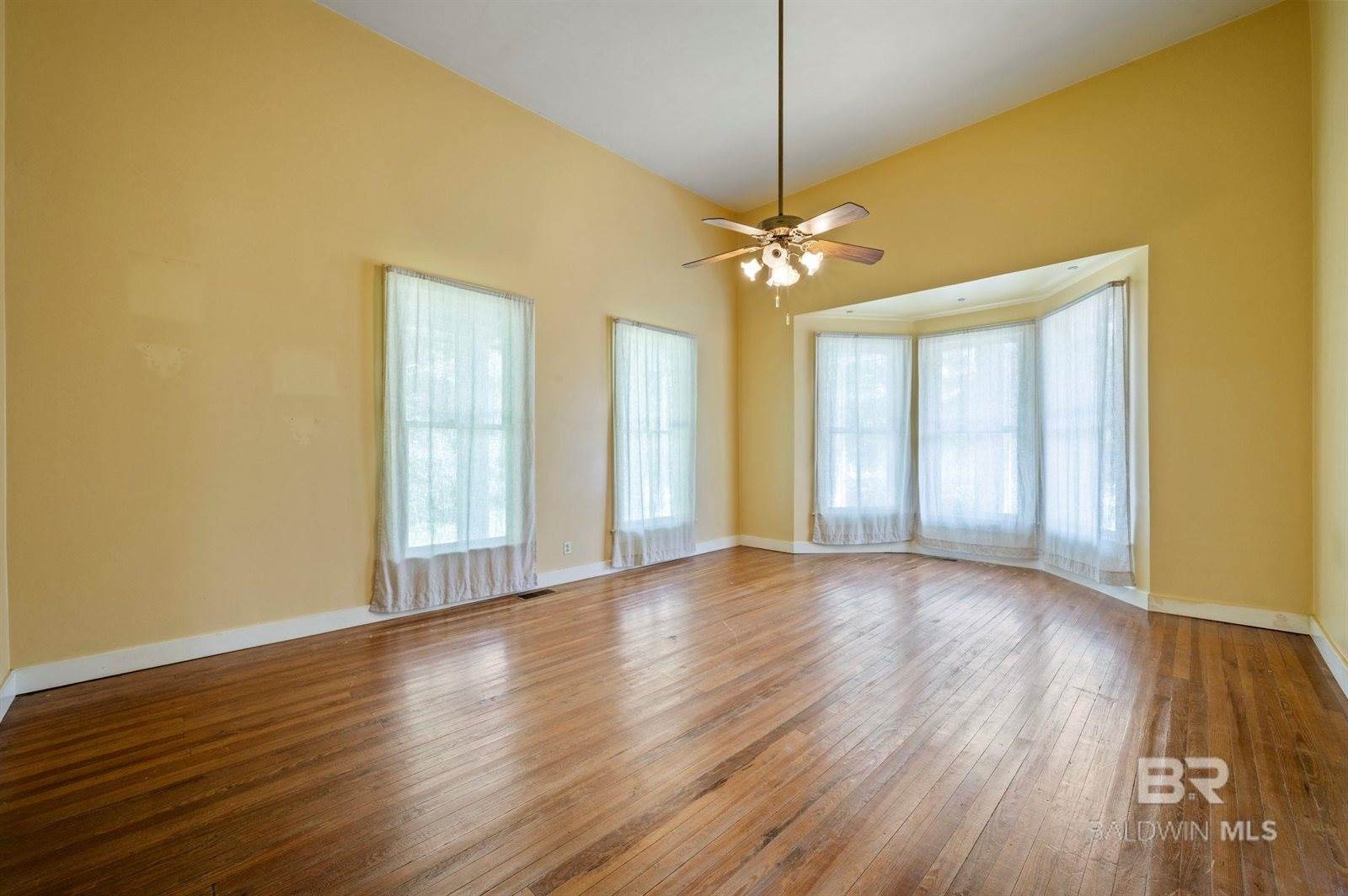 60 Bigger Street, Monroeville, AL 36460