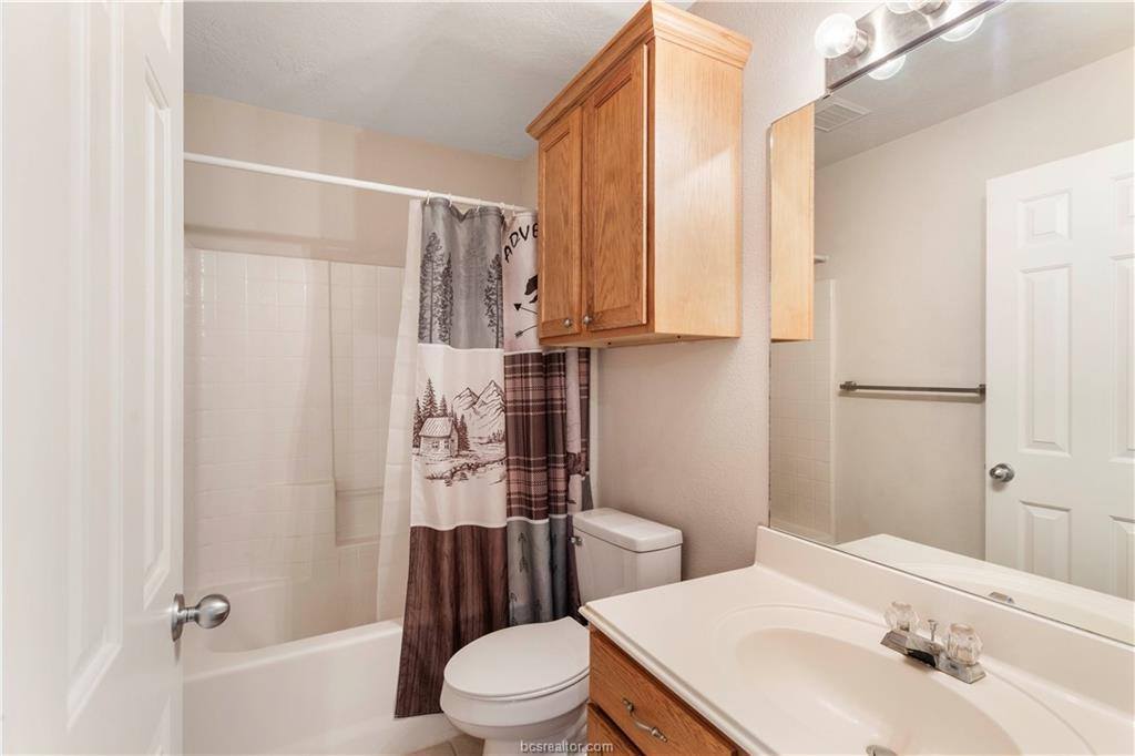 1063 Windmeadows Drive, College Station, TX 77845