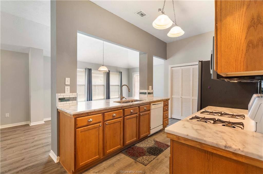 1063 Windmeadows Drive, College Station, TX 77845