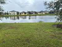 6270 NW Regent Street, Port Saint Lucie, FL 34983