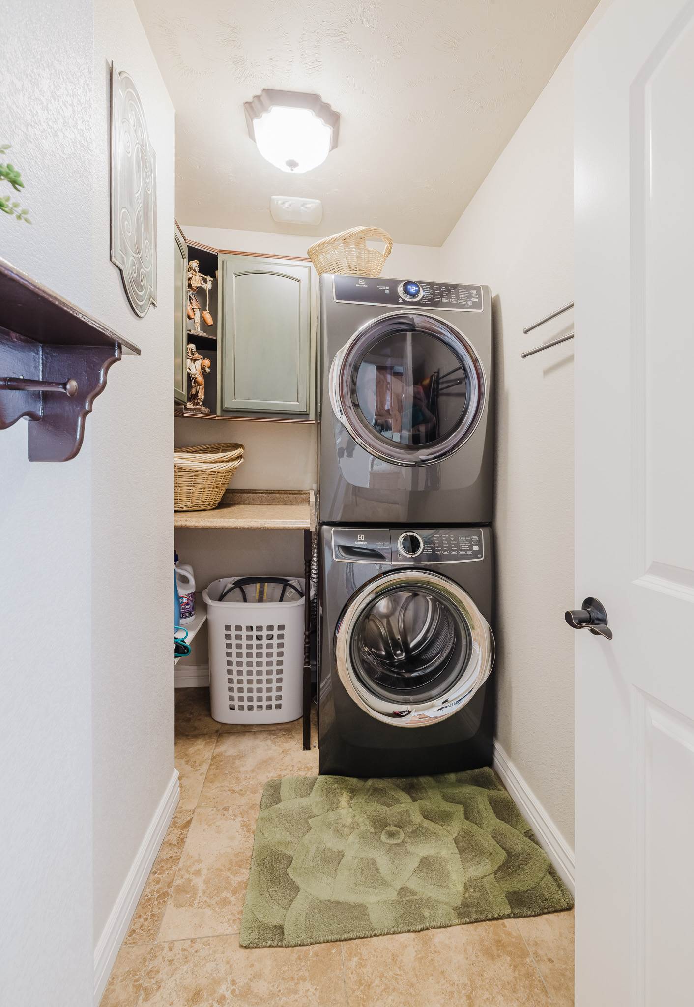 2035 Royal Crest Drive, Elko, NV 89801