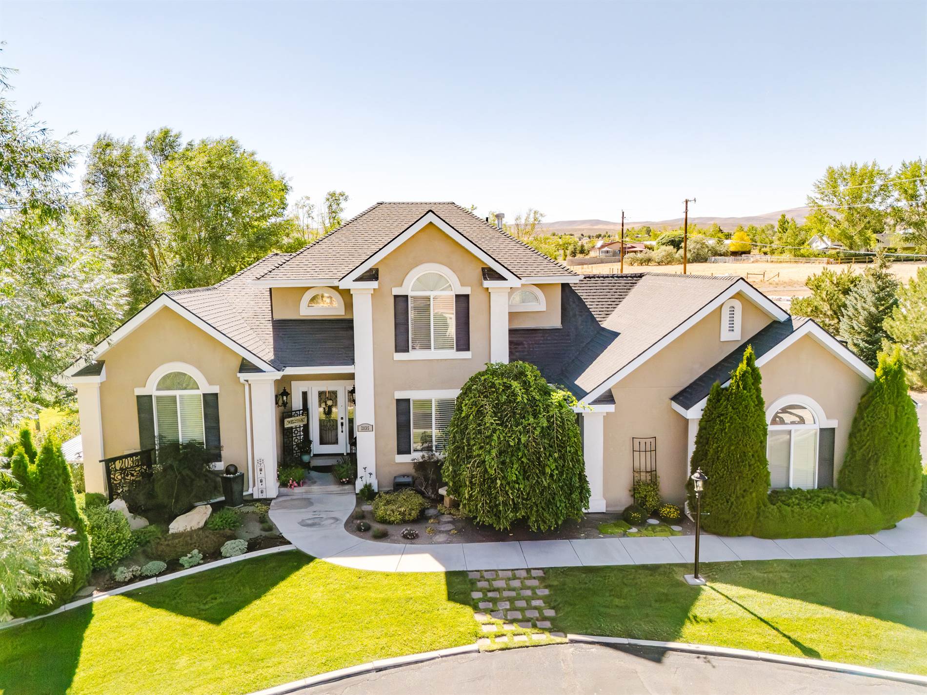 2035 Royal Crest Drive, Elko, NV 89801