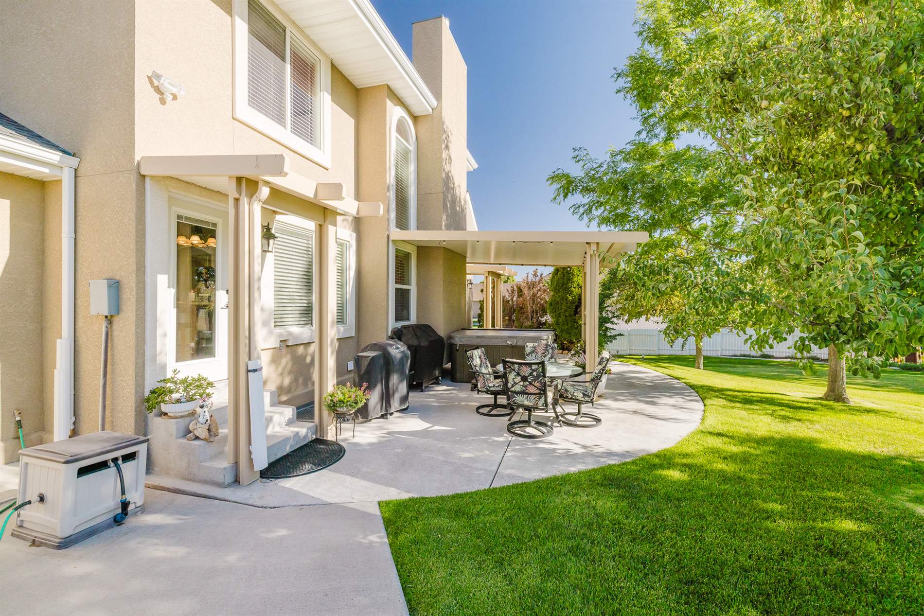 2035 Royal Crest Drive, Elko, NV 89801