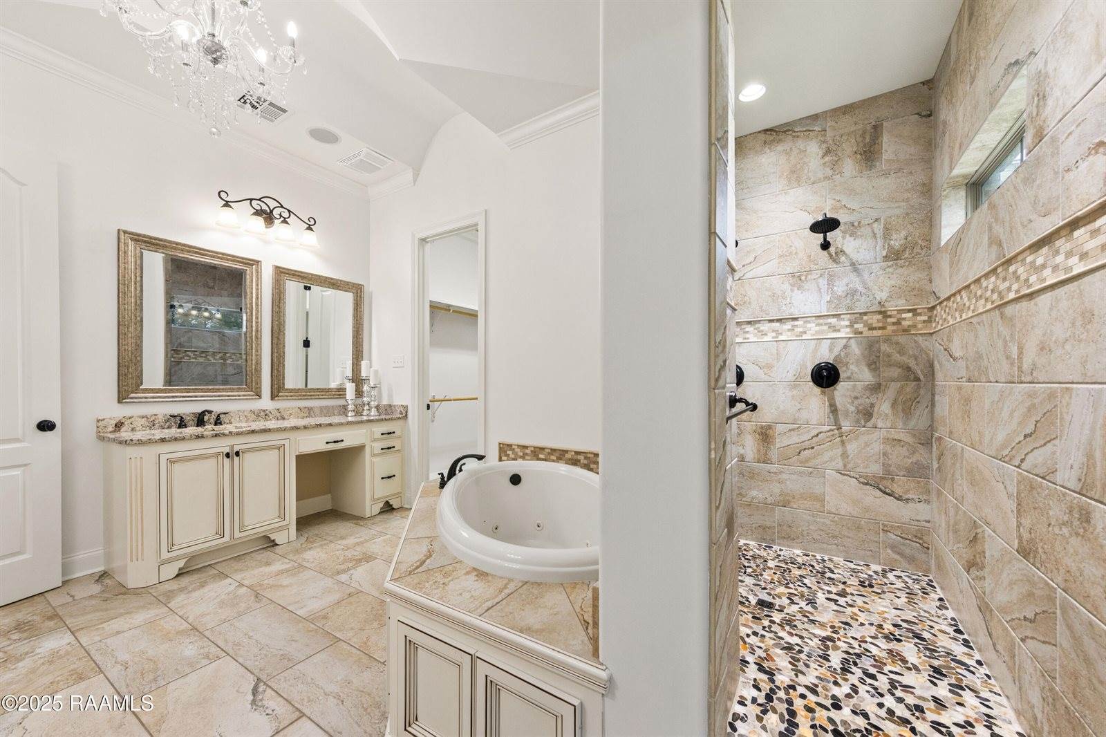 211 Rue De Chambery, Broussard, LA 70518