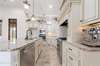 211 Rue De Chambery, Broussard, LA 70518