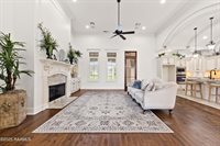 211 Rue De Chambery, Broussard, LA 70518