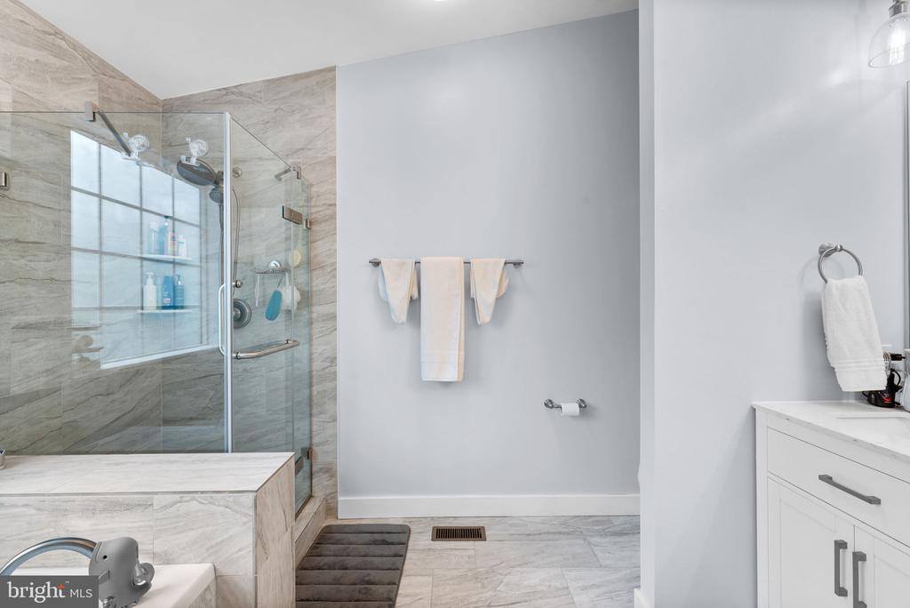 10030 Vanderbilt Circle, Rockville, MD 20850