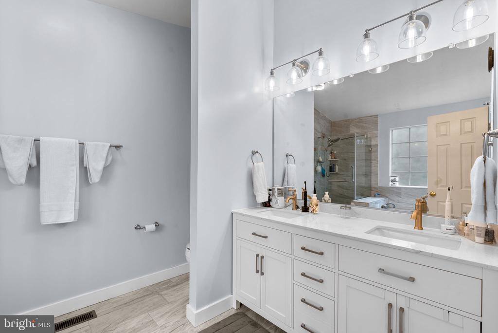 10030 Vanderbilt Circle, Rockville, MD 20850