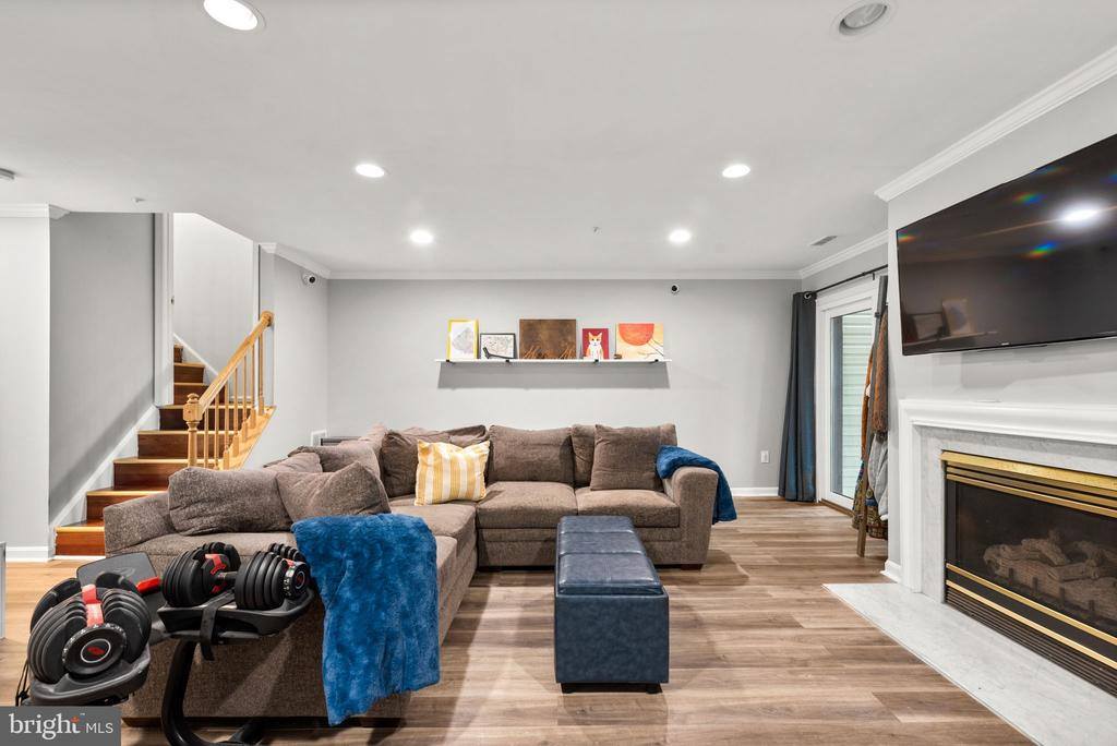 10030 Vanderbilt Circle, Rockville, MD 20850