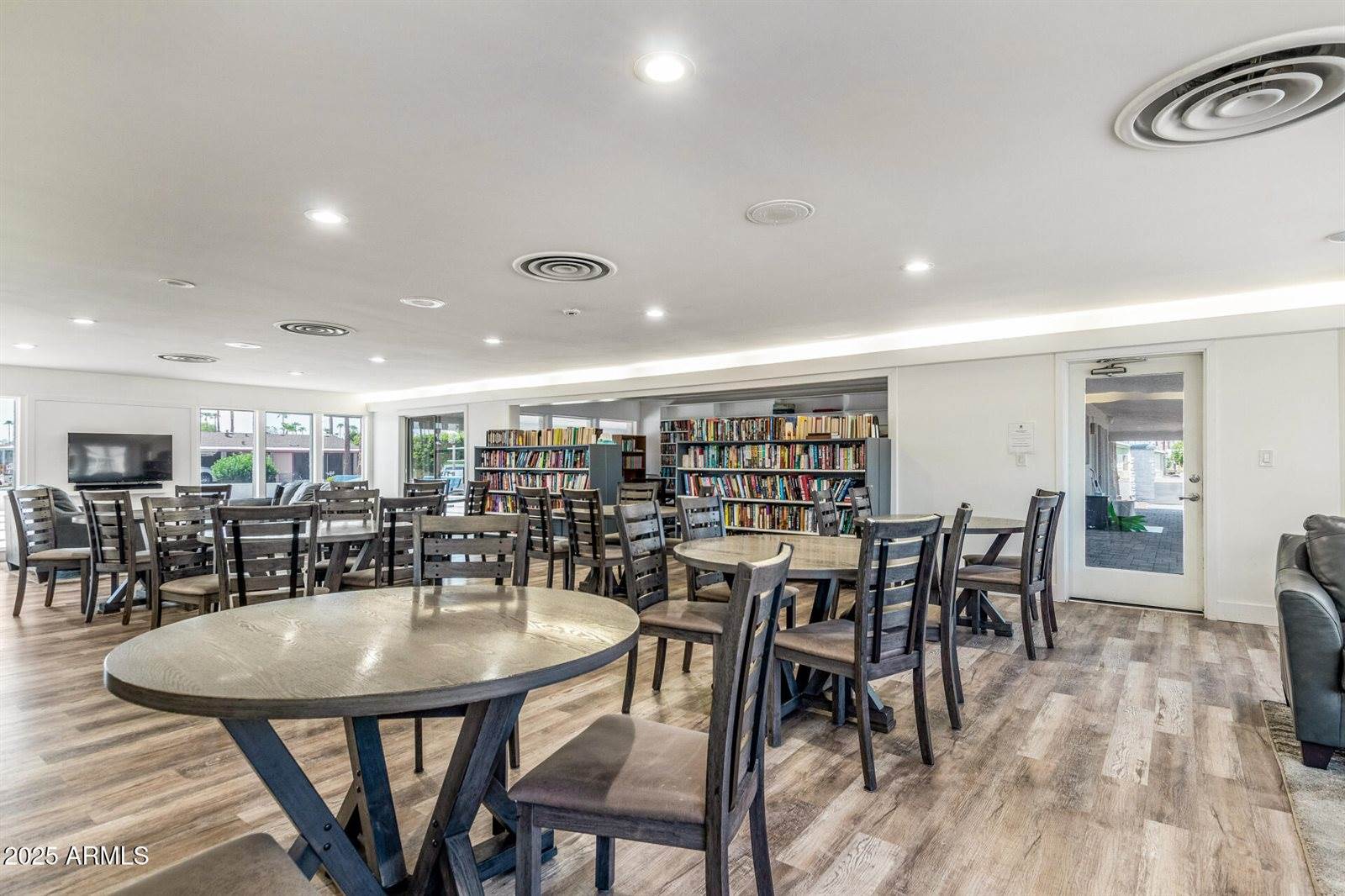 2929 East Main Street, Mesa, AZ 85213